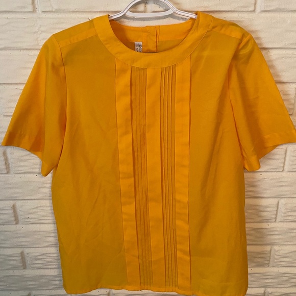 Yellow Blouse - Picture 2 of 4